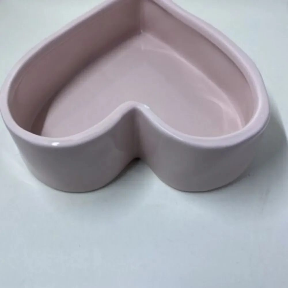 RAE Dunn HELLO PRETTY Ceramic Heart Shaped Box PINK- READ